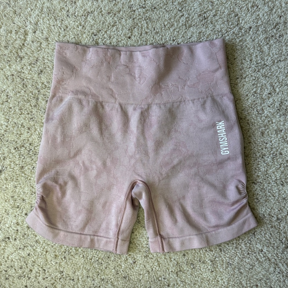 Gymshark Adapt Camo Seamless Shorts — Light Pink